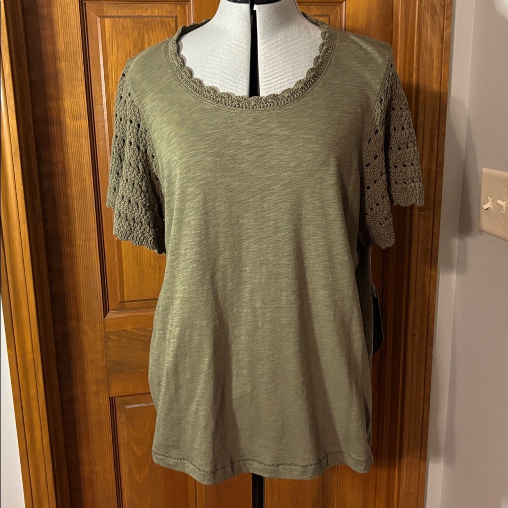Democracy Olive Crochet Sleeve Boho Tee Women’s 2X NWT Lace Trim Top Plus Size